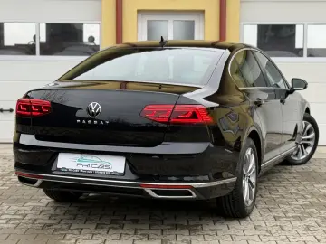 Volkswagen Passat B8 Highline - 2.0tdi   DSG   Facelift