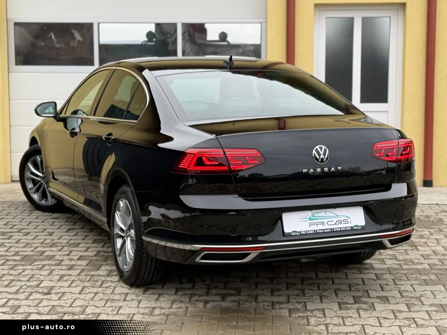 Volkswagen Passat B8 Highline - 2.0tdi   DSG   Facelift