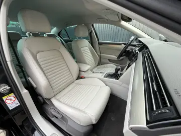 Volkswagen Passat B8 Highline - 2.0tdi   DSG   Facelift