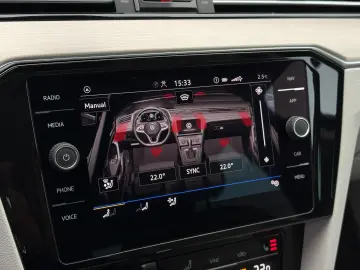 Volkswagen Passat B8 Highline - 2.0tdi   DSG   Facelift