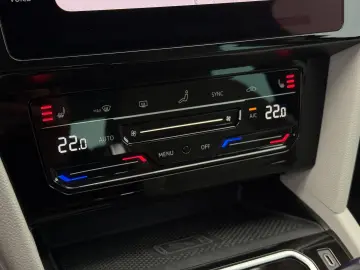 Volkswagen Passat B8 Highline - 2.0tdi   DSG   Facelift