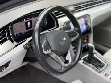 Volkswagen Passat B8 Highline - 2.0tdi   DSG   Facelift