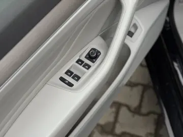 Volkswagen Passat B8 Highline - 2.0tdi   DSG   Facelift