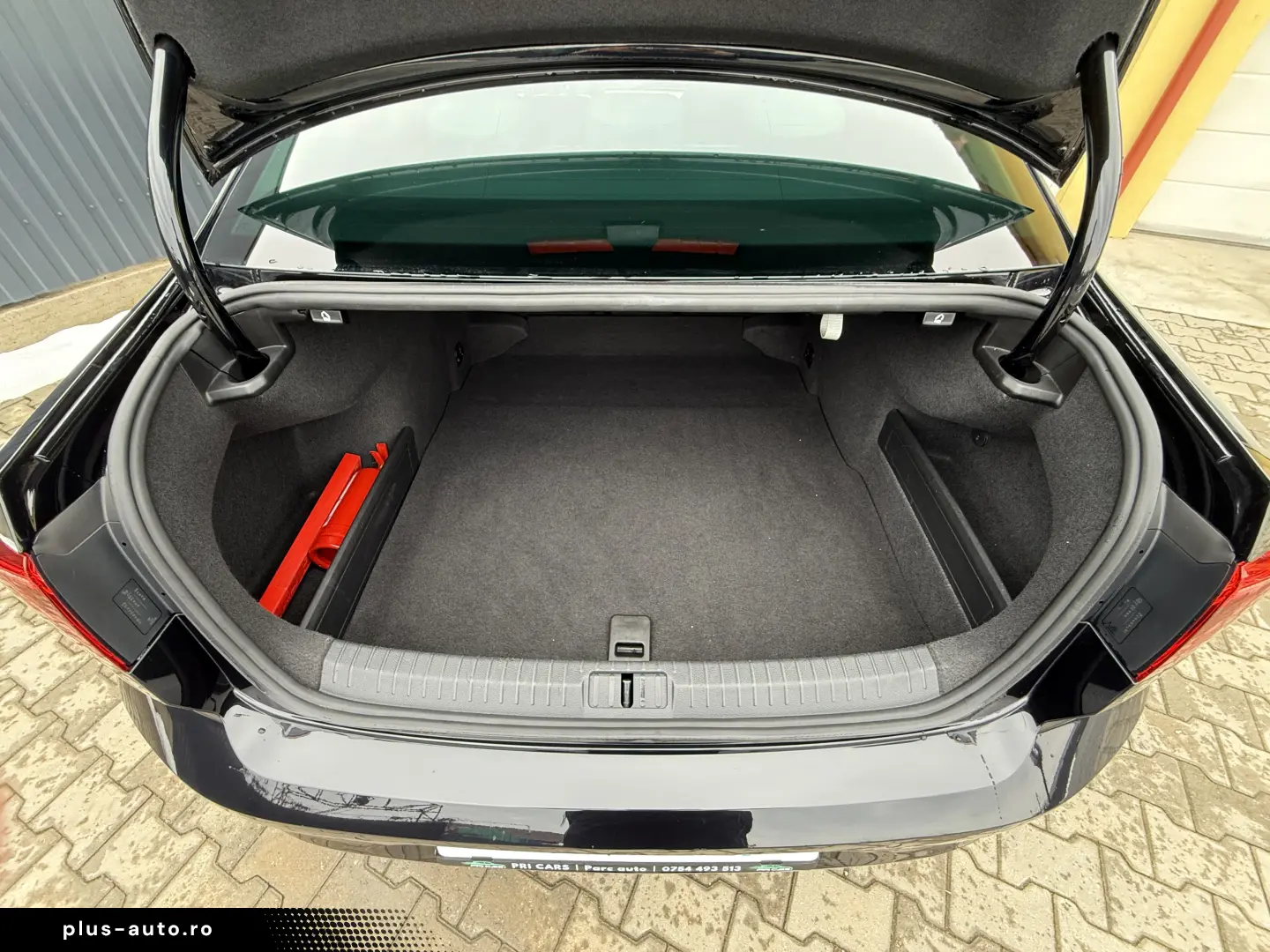 Volkswagen Passat B8 Highline - 2.0tdi   DSG   Facelift