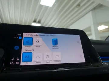 VW Golf VIII Lim. GTE eHybrid;MATRIX ACC NAV 19 GJR