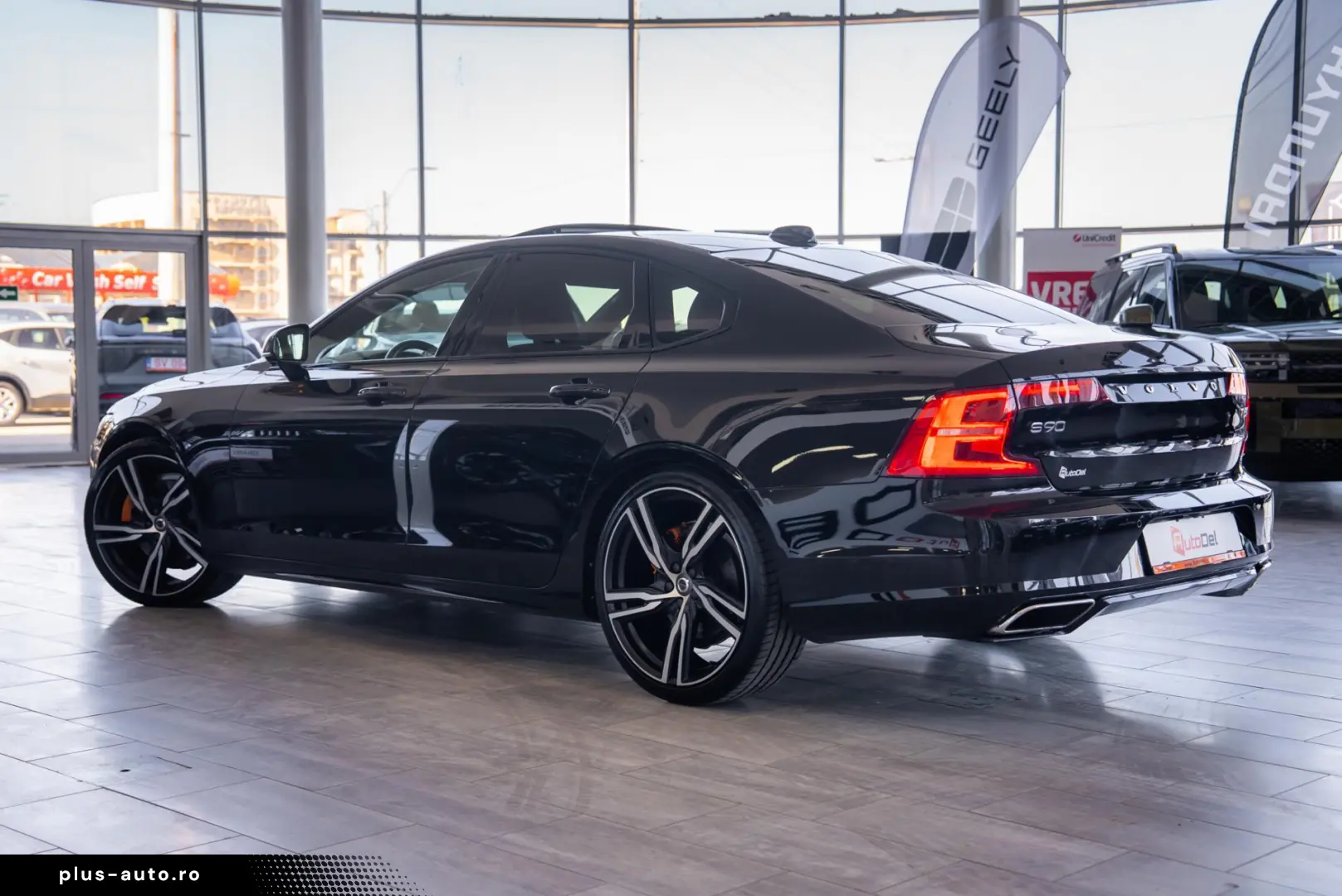 Volvo S90 AWD 2 0 Turbo Geartronic  R Design