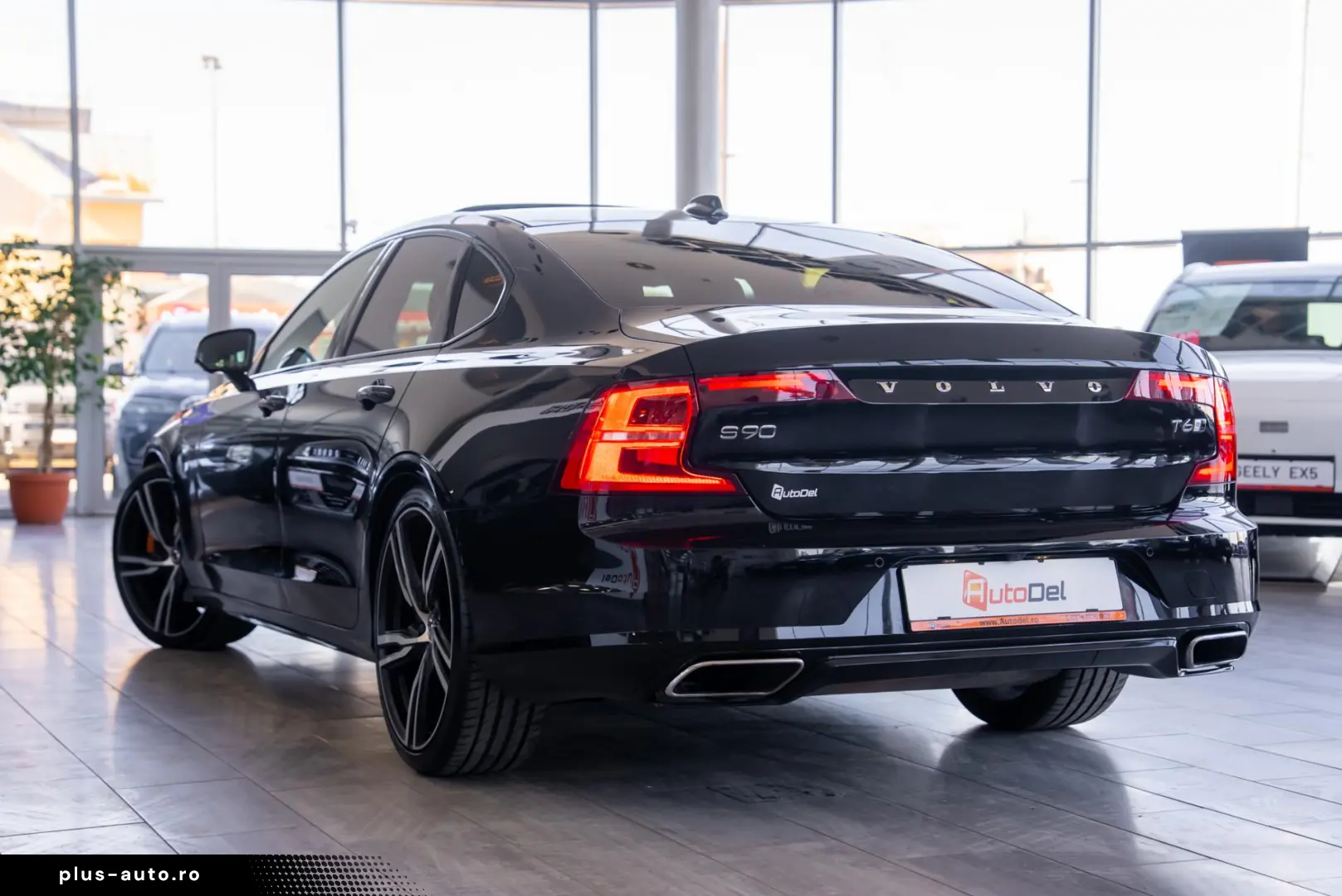 Volvo S90 AWD 2 0 Turbo Geartronic  R Design