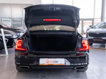 Volvo S90 AWD 2 0 Turbo Geartronic  R Design