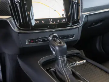 Volvo S90 AWD 2 0 Turbo Geartronic  R Design