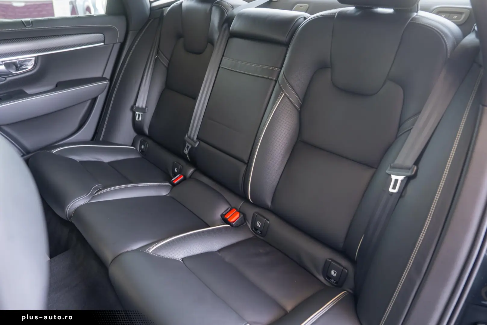 Volvo S90 AWD 2 0 Turbo Geartronic  R Design