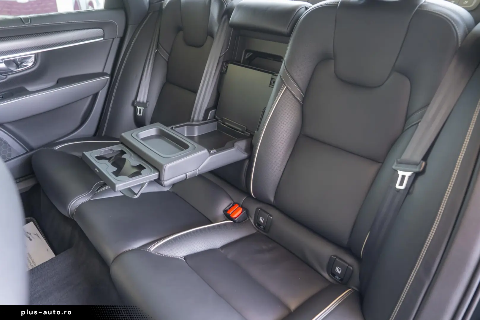 Volvo S90 AWD 2 0 Turbo Geartronic  R Design