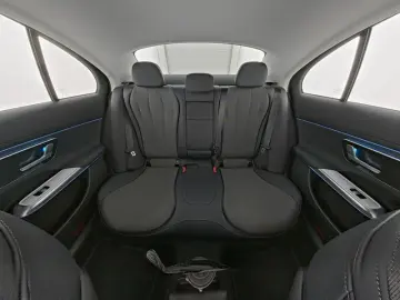 MERCEDES-BENZ E 400 e 4M  Avantgarde AHK Memory Digital 360