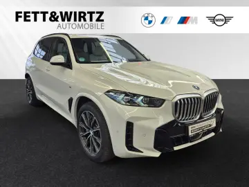 BMW X5 xDrive50e M Sport AHK Pano Autobahnass.