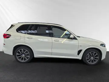 BMW X5 xDrive50e M Sport AHK Pano Autobahnass.