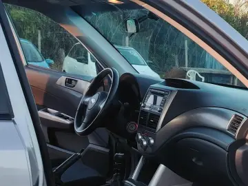 Subaru Forester 2.0 Diesel Trend 30 Jahre 4x4