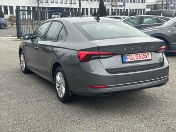 SKODA OCTAVIA LIM. AMBITION DSG VIRTUAL PDC