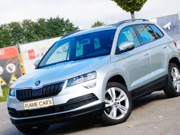 SKODA Karoq Style LED NAVI AHK PDC SHZ