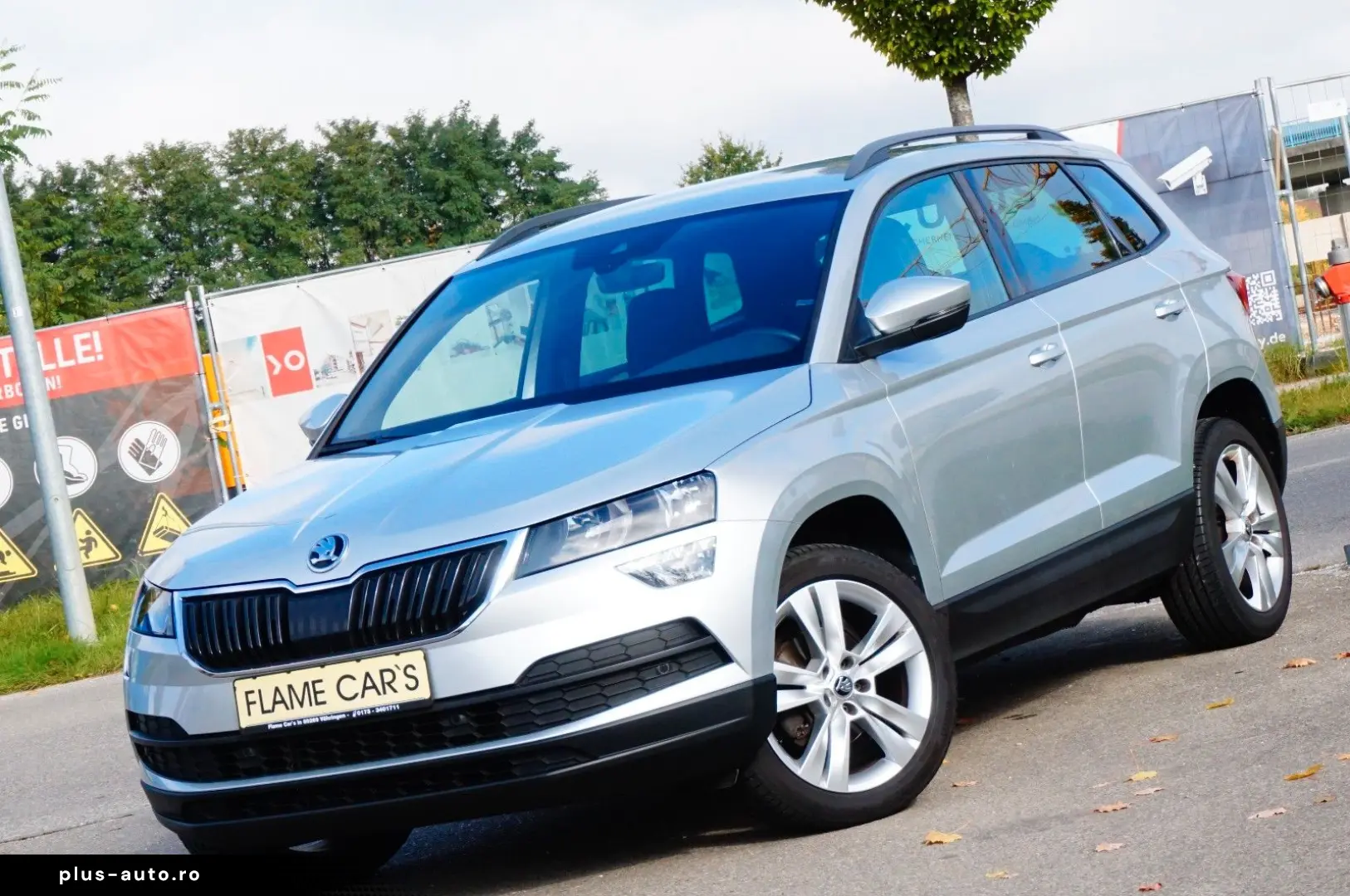 SKODA Karoq Style LED NAVI AHK PDC SHZ