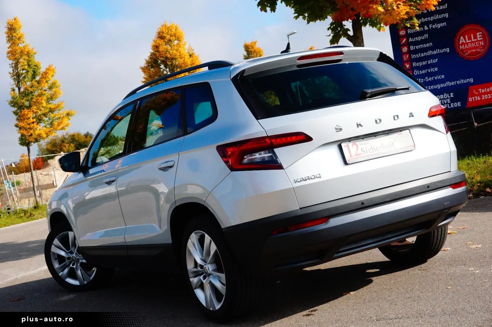 SKODA Karoq Style LED NAVI AHK PDC SHZ