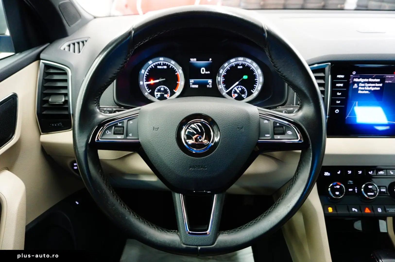 SKODA Karoq Style LED NAVI AHK PDC SHZ