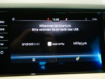 SKODA Karoq Style LED NAVI AHK PDC SHZ