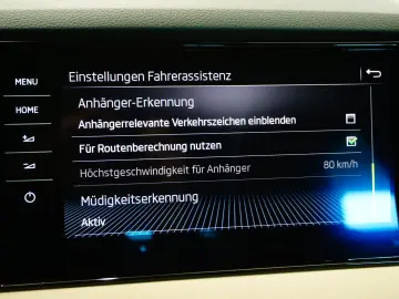 SKODA Karoq Style LED NAVI AHK PDC SHZ