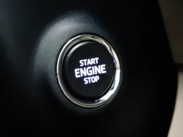 SKODA Karoq Style LED NAVI AHK PDC SHZ