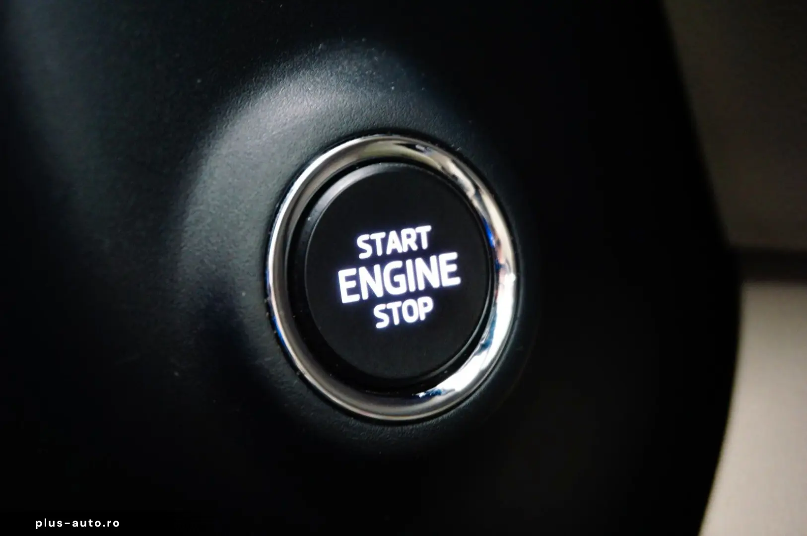 SKODA Karoq Style LED NAVI AHK PDC SHZ