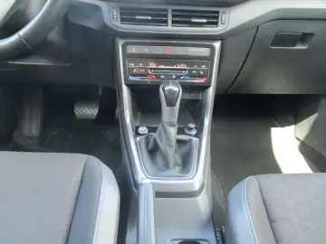 VW T-Cross Style DSG APP Navi KAM LED