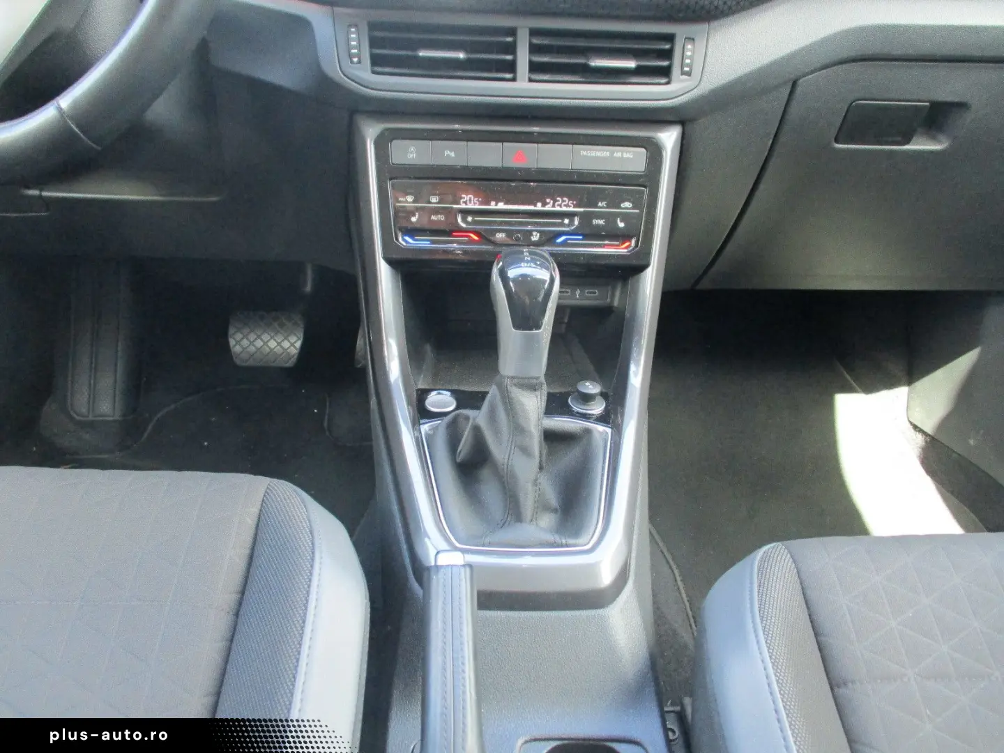 VW T-Cross Style DSG APP Navi KAM LED