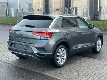 VW T-Roc 1.5 TSI Sport DSG Teilleder Navivorrüstung