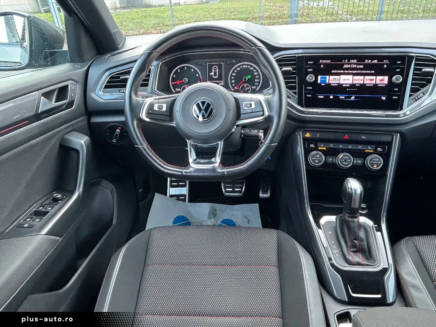 VW T-Roc 1.5 TSI Sport DSG Teilleder Navivorrüstung