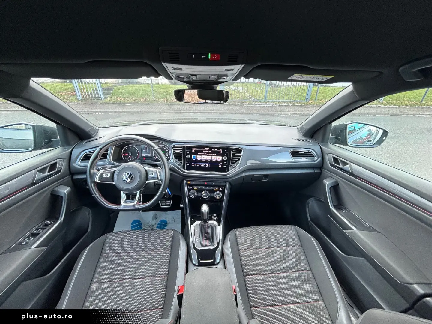 VW T-Roc 1.5 TSI Sport DSG Teilleder Navivorrüstung