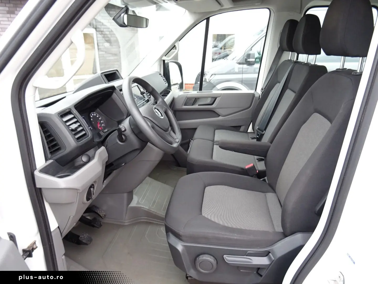 VW Crafter 35 Doka MR AHK 3.500 KG GRA APP GJR