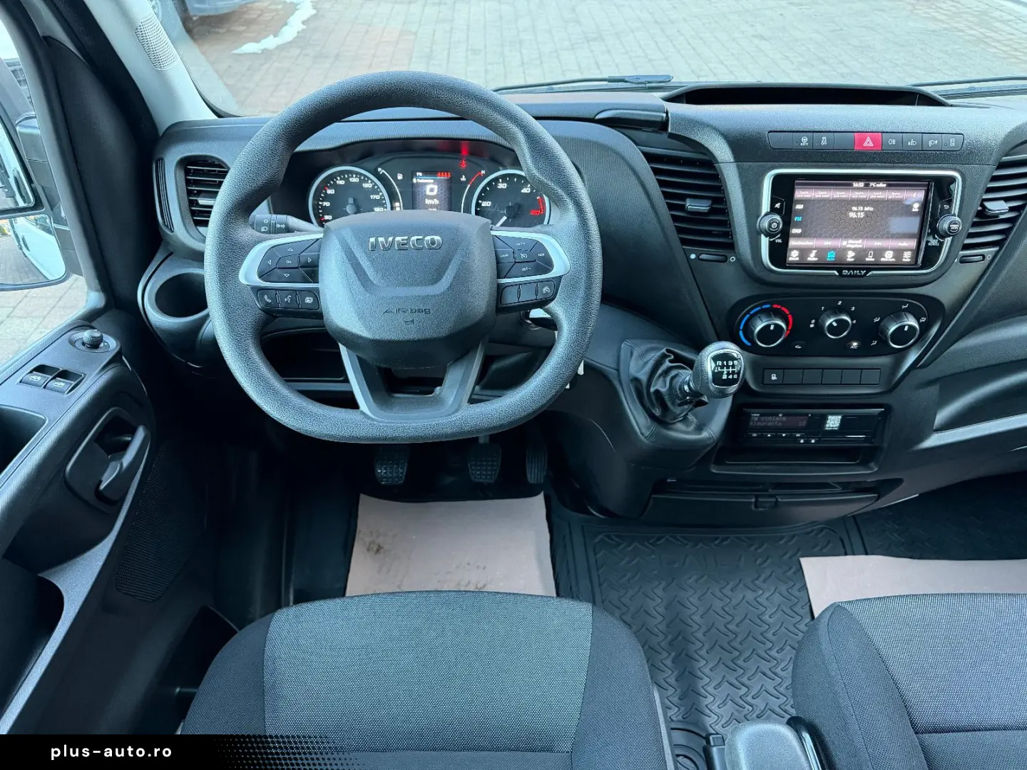 IVECO Daily 35C160 Pritsche   DOKA 3 0 Diesel AHK 3 5T