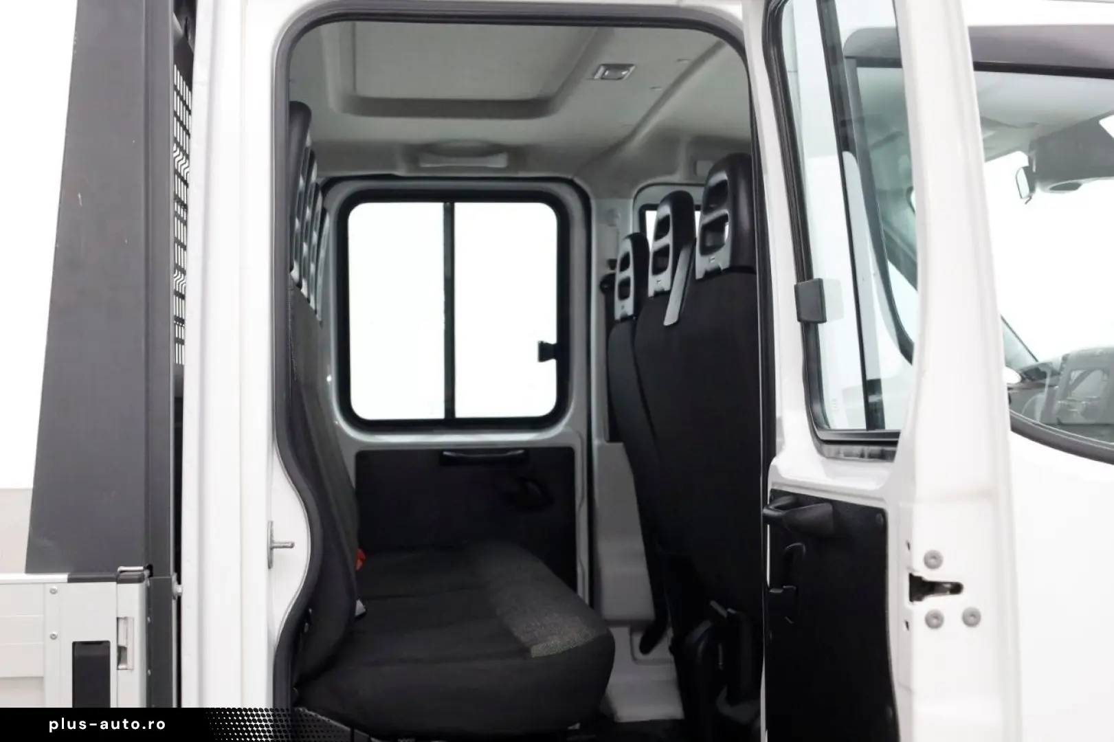 IVECO Daily 35C14 136pk E6 Open Laadbak D.C. Trekhaak