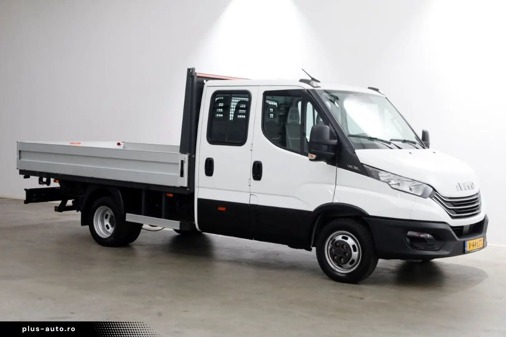 IVECO Daily 35C14 136pk E6 Open Laadbak D.C. Trekhaak