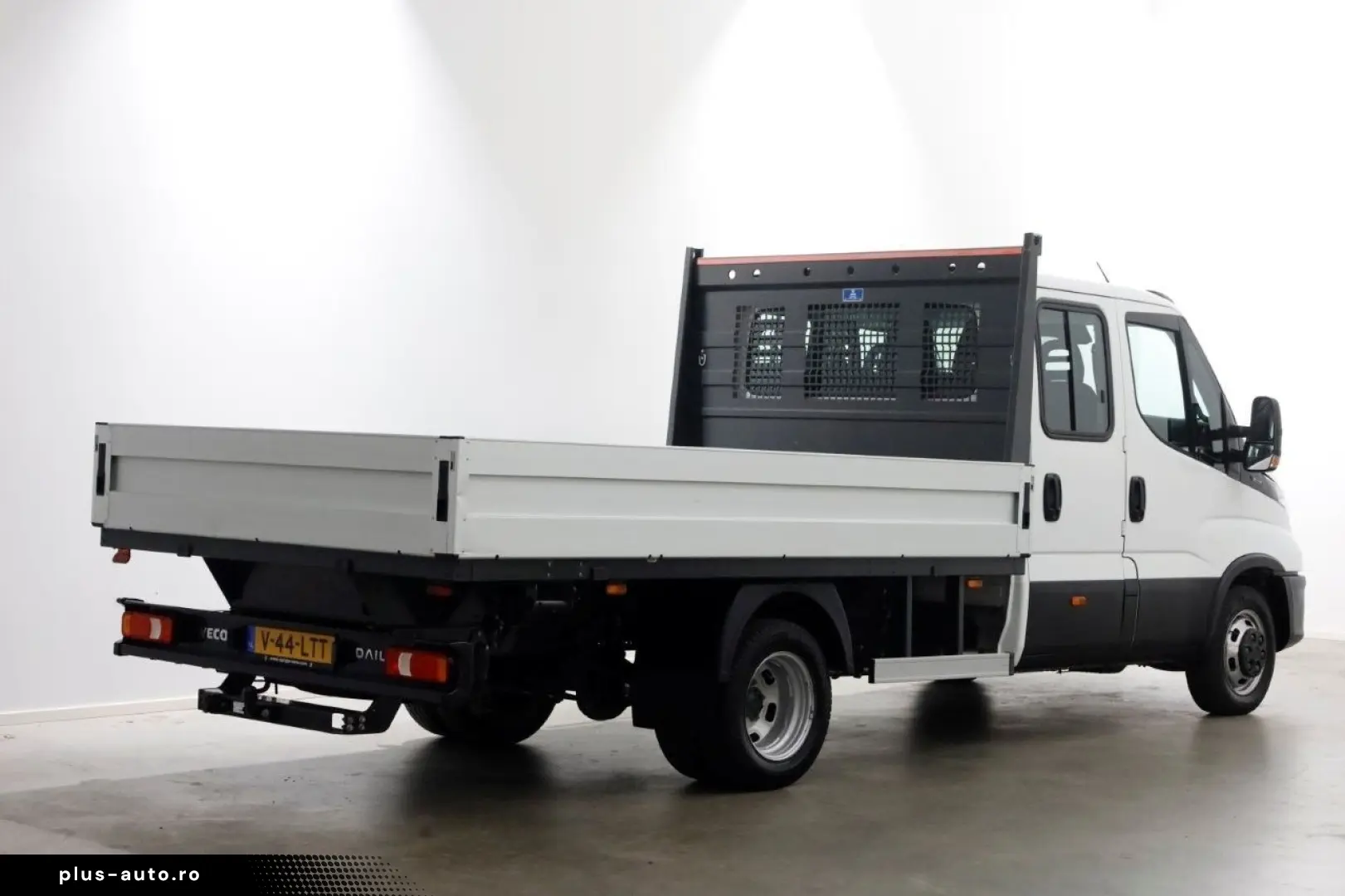 IVECO Daily 35C14 136pk E6 Open Laadbak D.C. Trekhaak