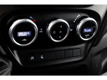 IVECO Daily 35C14 136pk E6 Open Laadbak D.C. Trekhaak