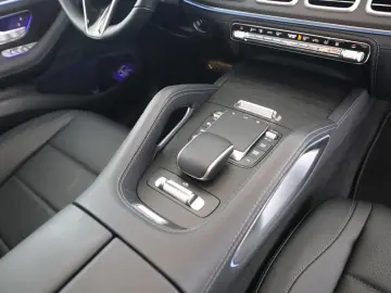 MERCEDES-BENZ GLE 400 e 4M AMG Pano AHK Sitzklima Distronic