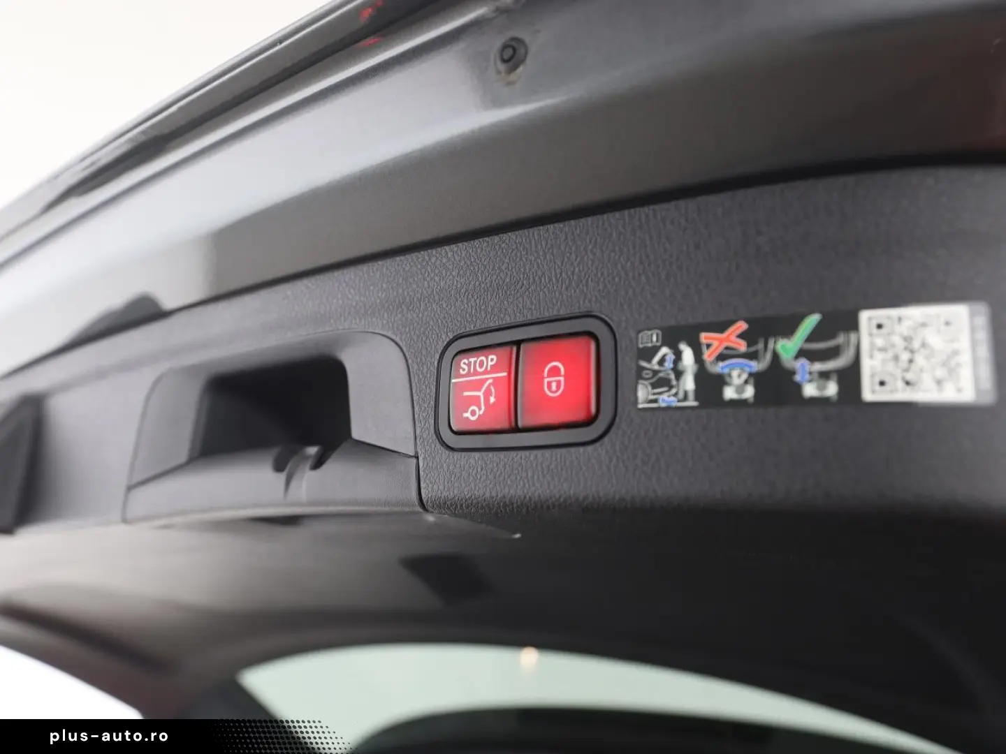 MERCEDES-BENZ GLE 400 e 4M AMG Pano AHK Sitzklima Distronic