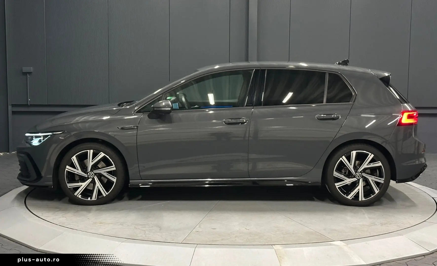 VW Golf Lim. 2.0 TSI DSG R-Line 18Zoll MATRIX KAMER