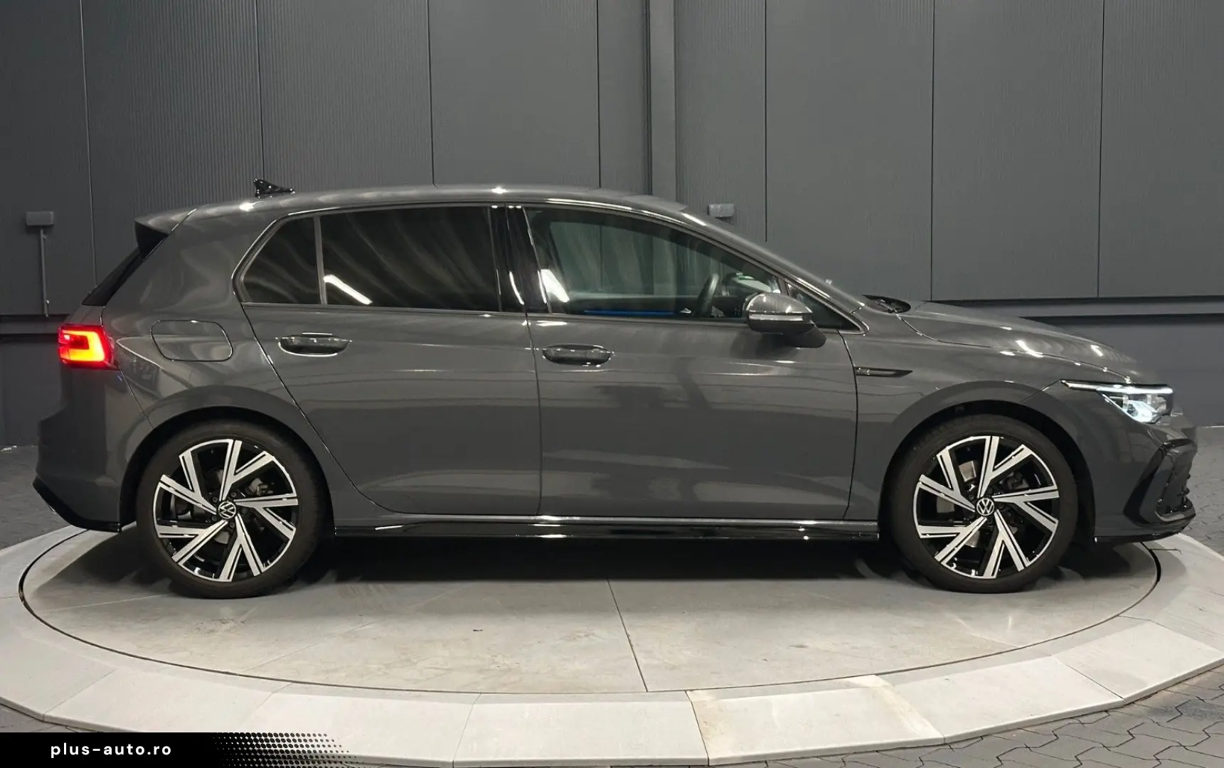 VW Golf Lim. 2.0 TSI DSG R-Line 18Zoll MATRIX KAMER