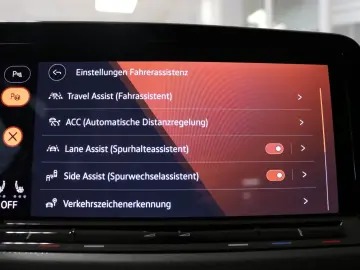 VW Golf VIII GTI Clubsp.  Akrapovic DCC Pano Kamera