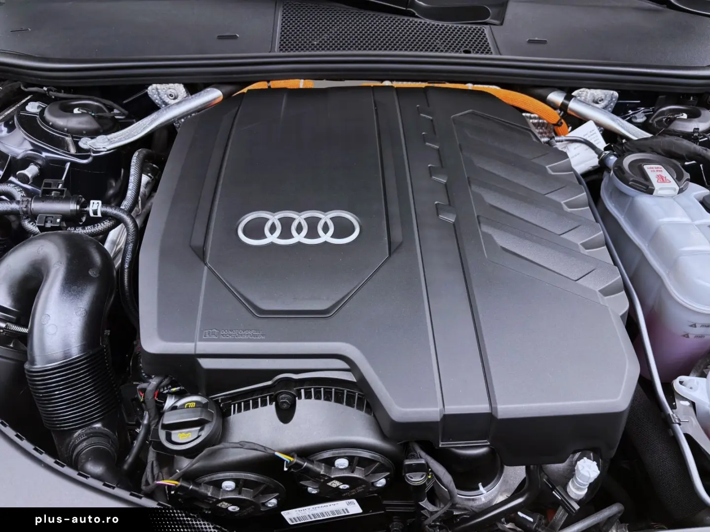 AUDI A6 Avant 50 TFSIe Q ADVANCED AHK HD-MATRIX NAVI