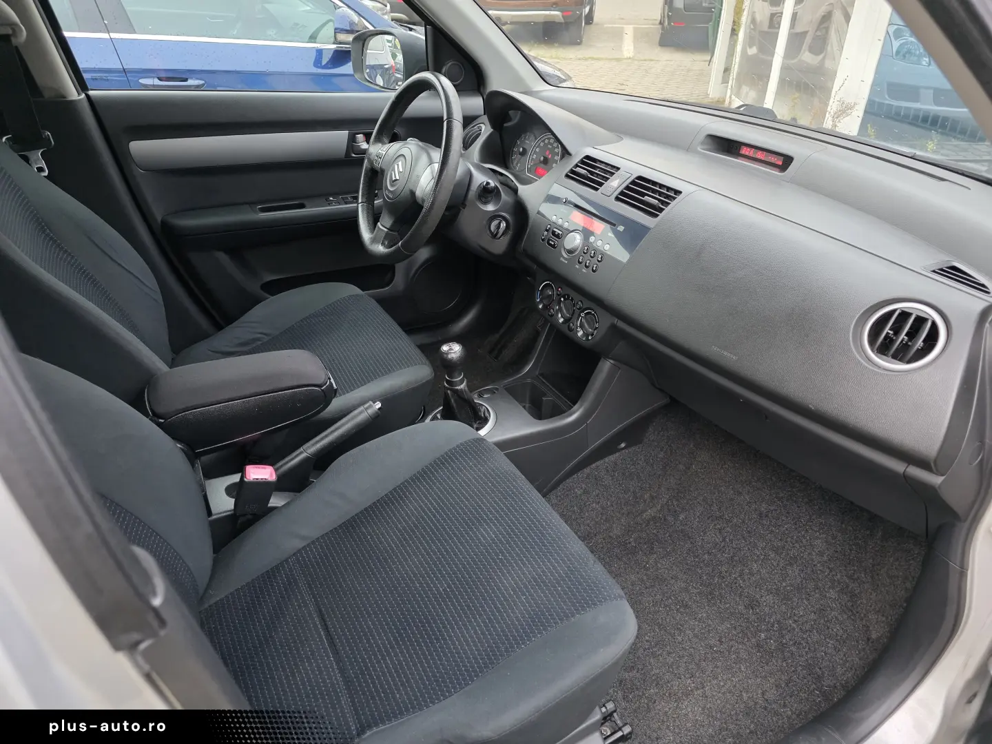 Inmatriculat Ro  Rate fixe