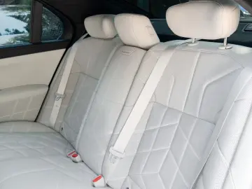 BMW 740d xDrive M SPORT.SOFTC.SKY.MASSAGE.AHK.5 100