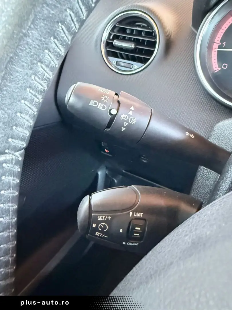 Peugeot 308 Gen-I-2007-2013