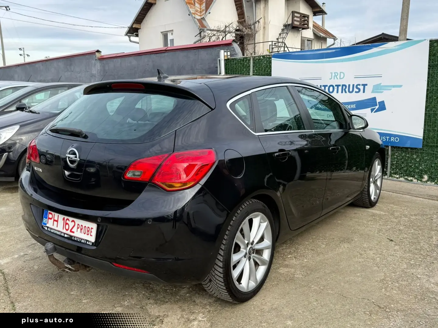 Opel Astra Gen-J-2009-2018