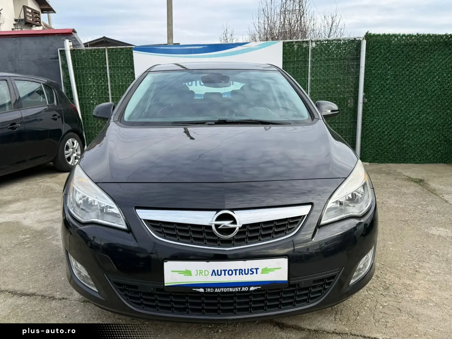 Opel Astra Gen-J-2009-2018